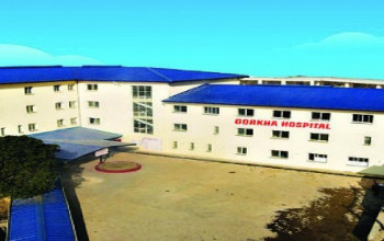 गोरखा अस्पतालमा ड्युटीमा रहेका चिकित्सक कुटिए